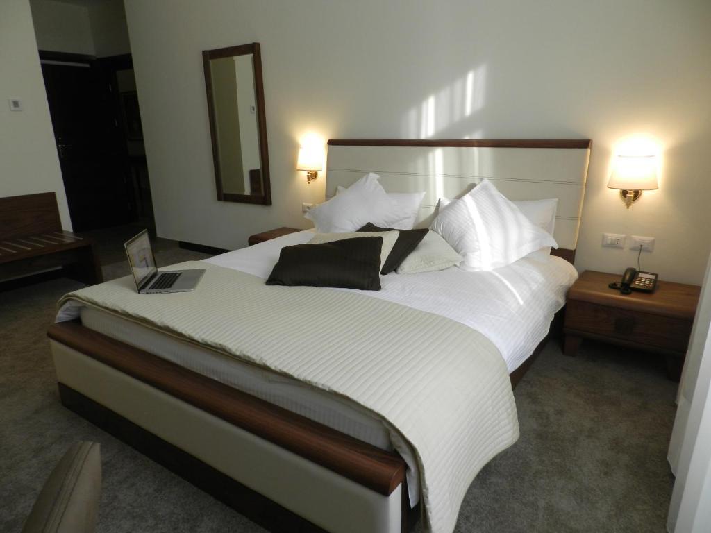 Boutique Hotel Kotoni Tirana Room photo