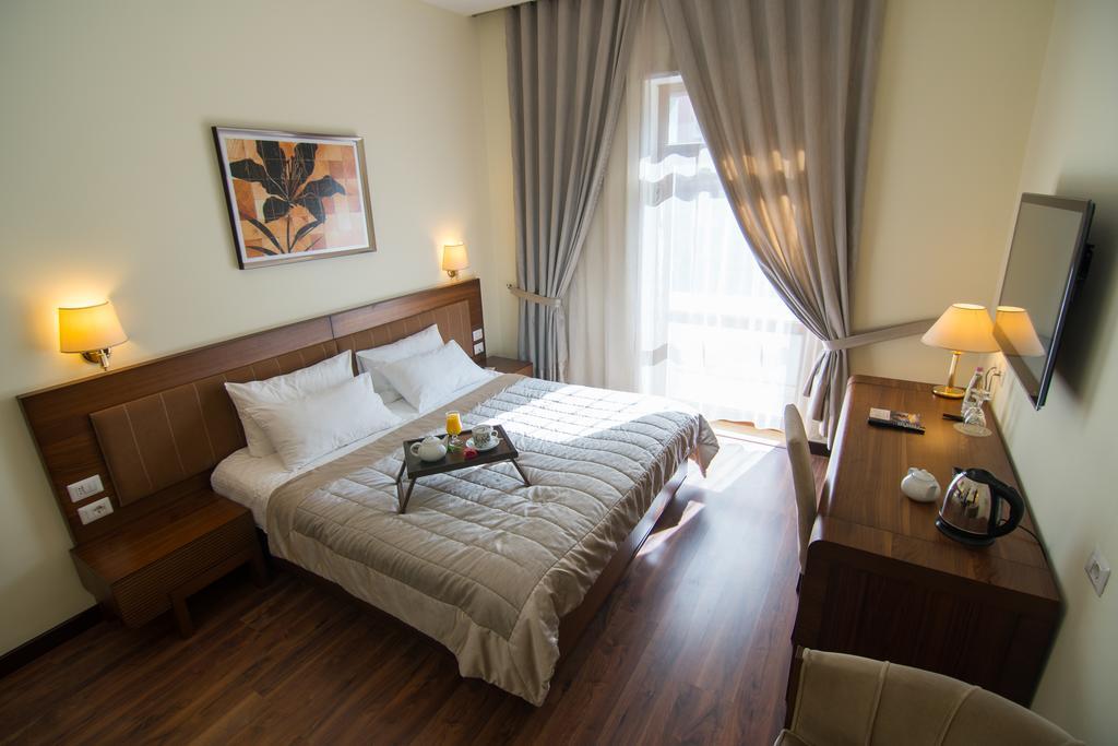 Boutique Hotel Kotoni Tirana Exterior photo